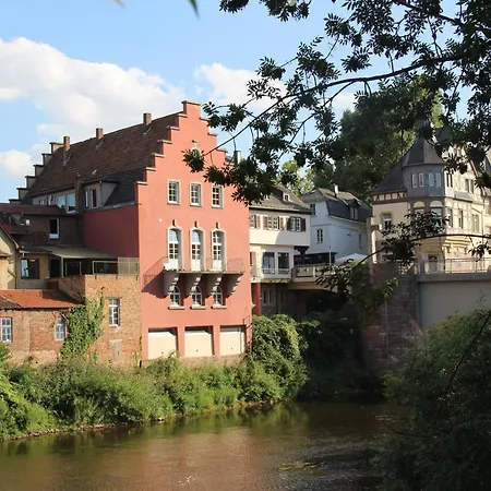 Casa Im Herzen Von アパート バート・クロイツナハ